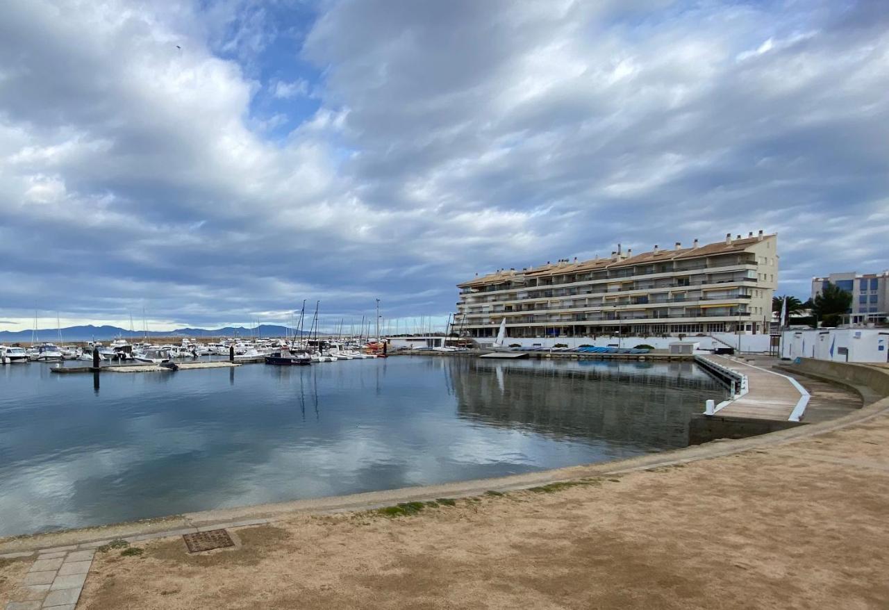 Precioso Apartamento En Primera Linea De Mar L'Escala Exterior photo
